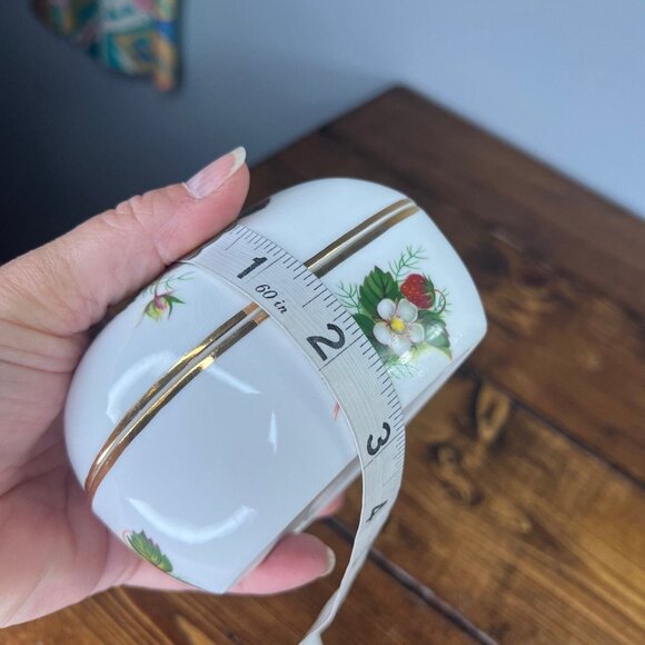 Vgt Hammersley Heart Shaped Hand-painted Bone China Trinket Box Strawberries - Picture 13 of 14